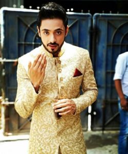 Adnan Khan Wiki Biography Age serial Girlfriend and more