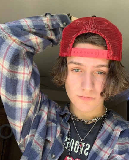 Chase Hudson Age, Height, Family, Girlfriend, Facts