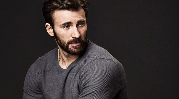 How old is chris evans