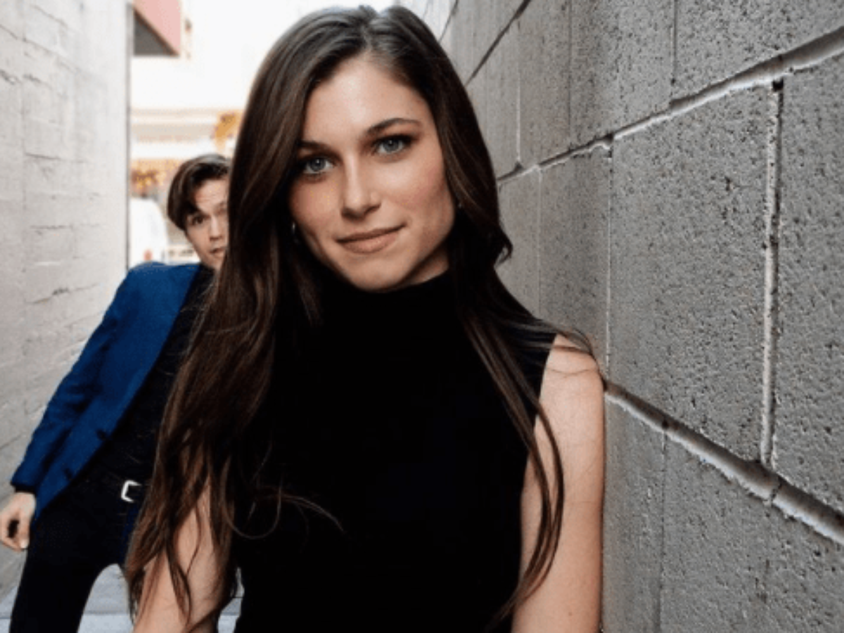 Rebecca Lee Robertson Biography, Wiki, Family, Net Worth | Stark Times