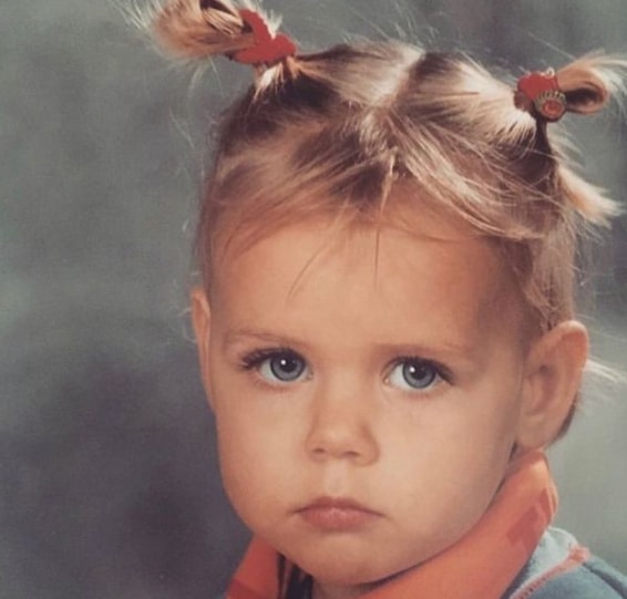 Britt Scholte's childhood photo