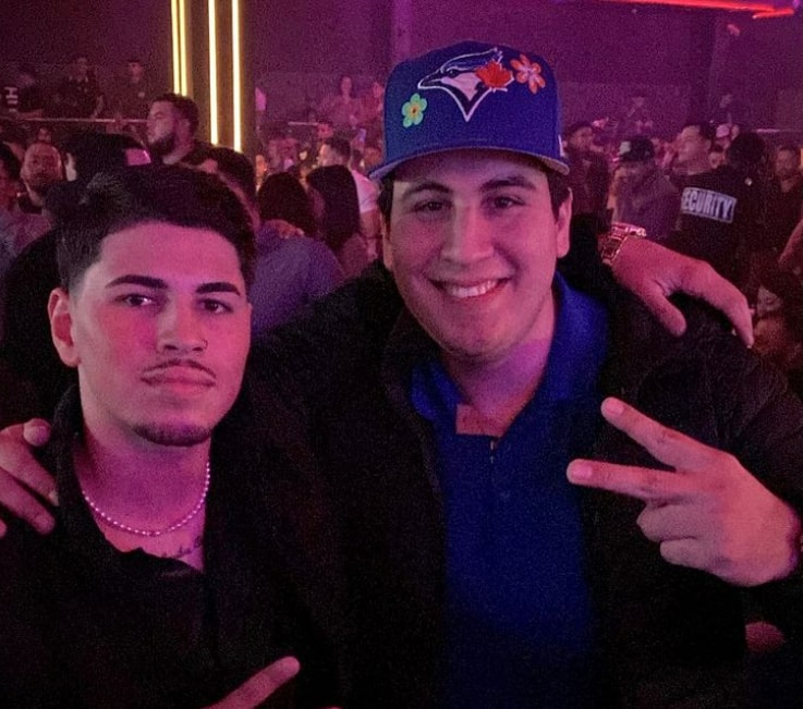 El Galvancillo with his friend at an event