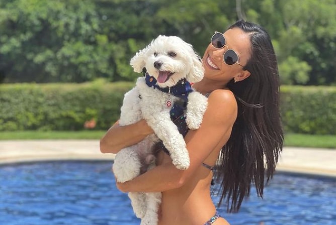 Johanna Solano with her pet dog