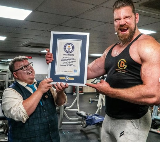 Olivier Richters receiving Guinness World Record