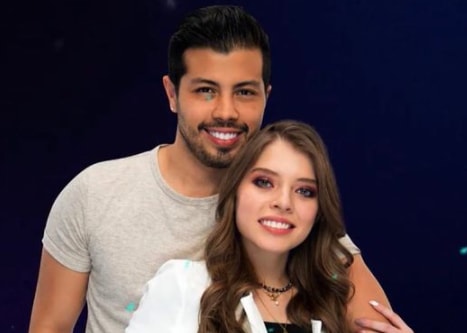 Samantha Vázquez with her boyfriend Rafael