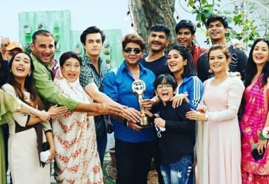 Aarambh Trehan with the cast of ‘’Yeh Rishta Kya Kehlata Hai’