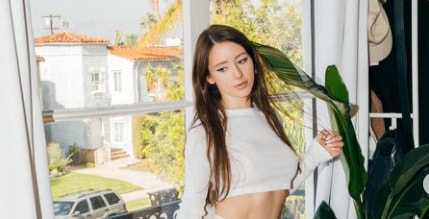 Charly Summer looks gorgeous in a white outfit