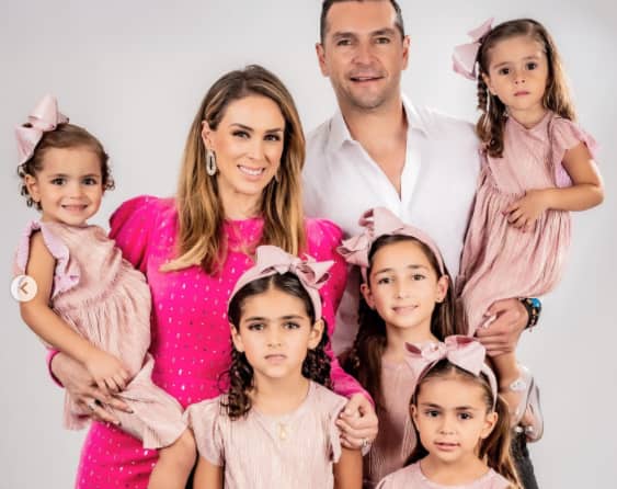 Jacqueline Bracamontes's husband and daughter