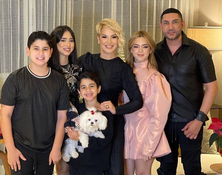 Marcos Yaroide with his family