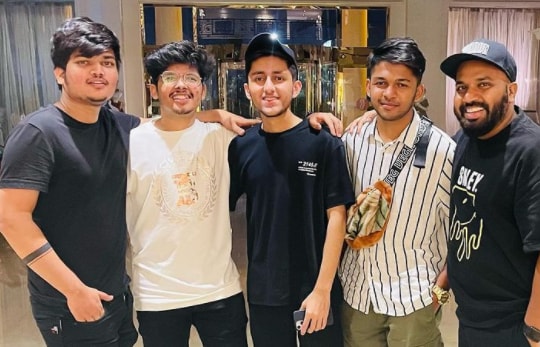Sahil Rana with other Youtube gamers