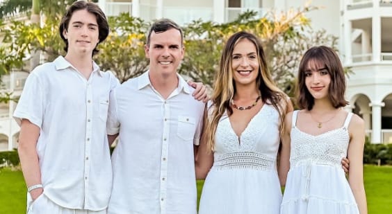 Gabriela Bee with her parents and brother
