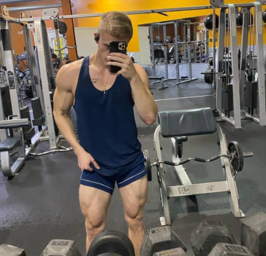  Joe Bartolozzi gym selfie