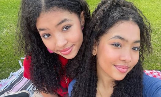 Mirabelle Lee with her twin sister Anaisa Lee