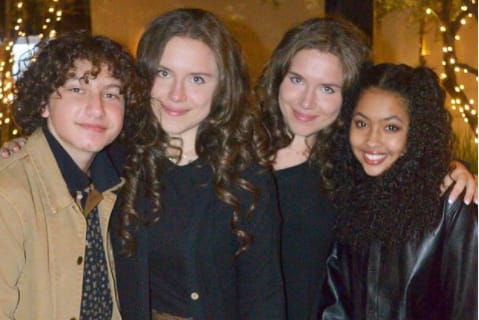 Mirabelle Lee with the main cast of ''Slapface''