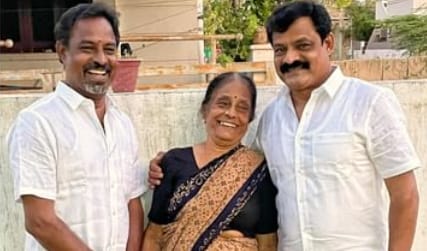 Bose Venkat with his parents