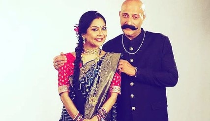 Manini Mishra with an actor