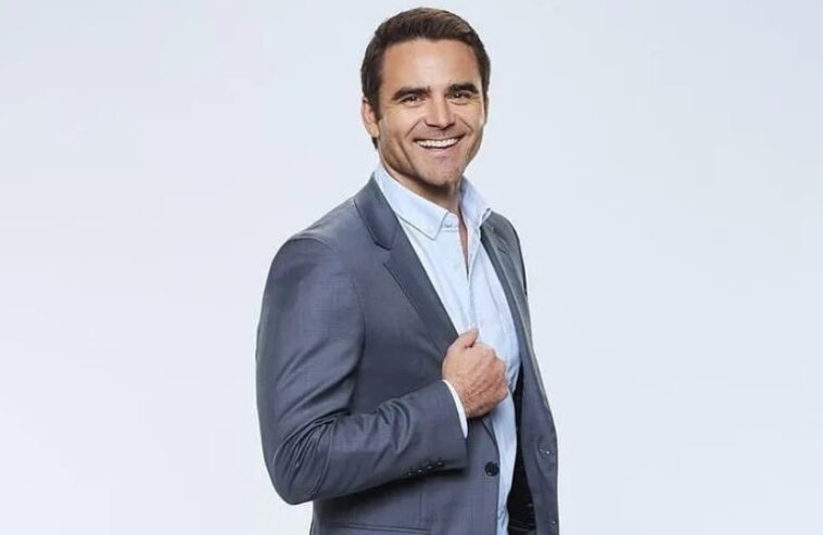 Dustin Clare age height net worth