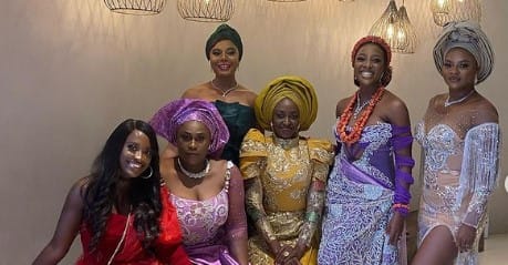 Uche Jombo with female casts of  ''Blood Sisters''