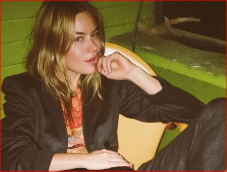Camille Rowe’s Net Worth and Earnings