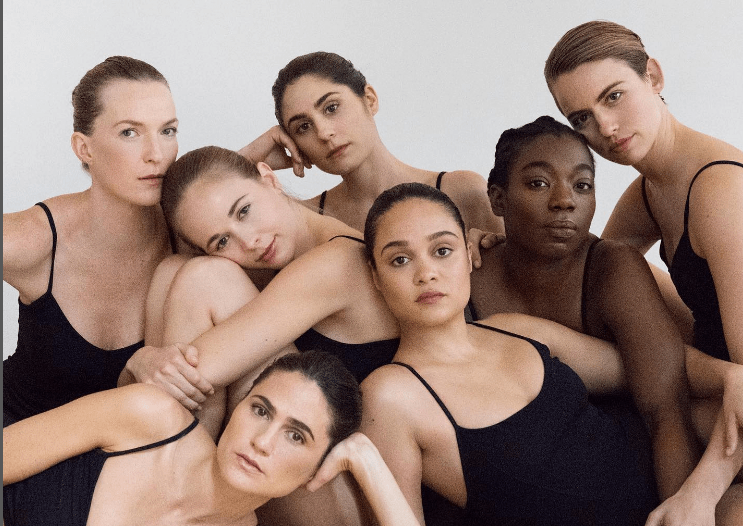 Chloe Kernaghan doing photoshoots with other yogis