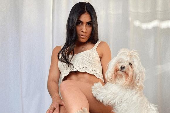 LeoStephanie Moreno with her pet dog