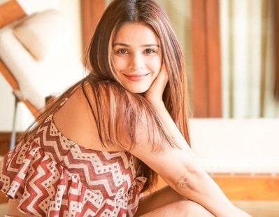 Chetna Pande Age, Height, Net Worth, Family, Boyfriend, Movies, Tv Shows, Instagram, Relationship, Biography, Wiki
