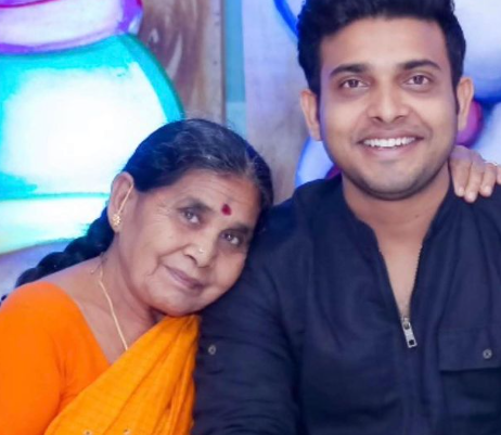 Getup Srinu with his mother 