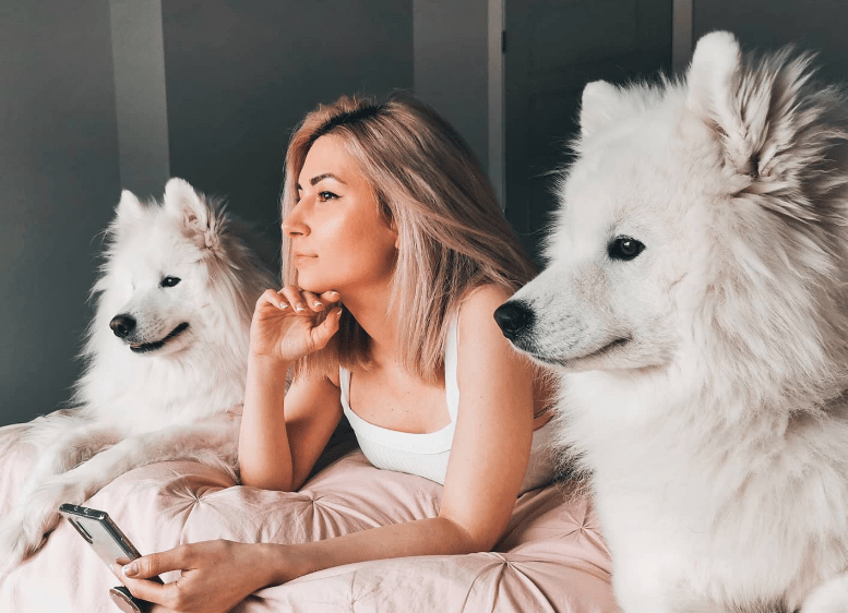  Alinity Divine with her pet dogs