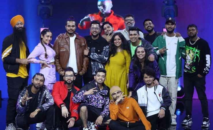 Aarya Jadhao with the contestants of ''MTV Hustle'' season 2