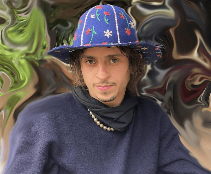 Moises Arias age height net worth movies