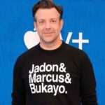 How Tall is Jason Sudeikis?