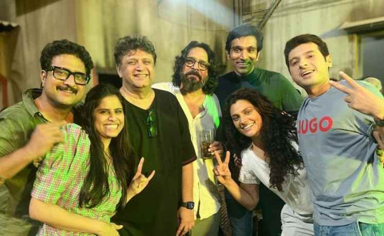 Saiyami Kher with other actors