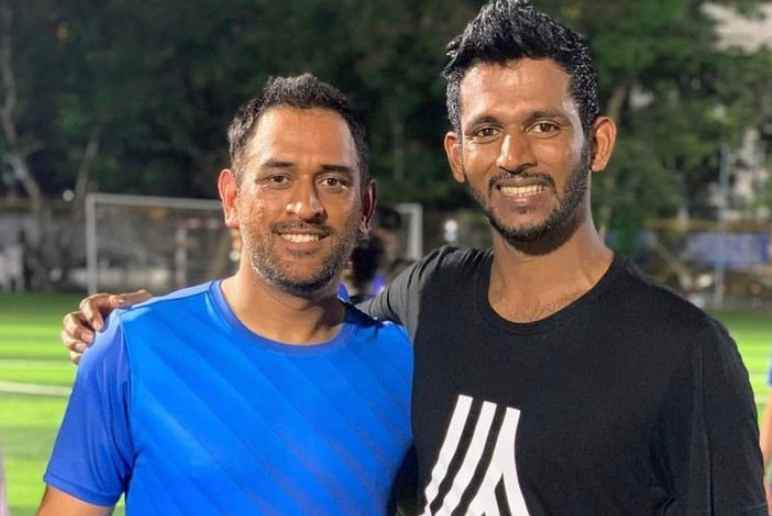 Archis Patil with former captain of Indian cricket team MS Dhoni