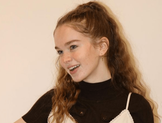 Summer H. Howell Height, Net Worth, Age, Movies, Tv-Series