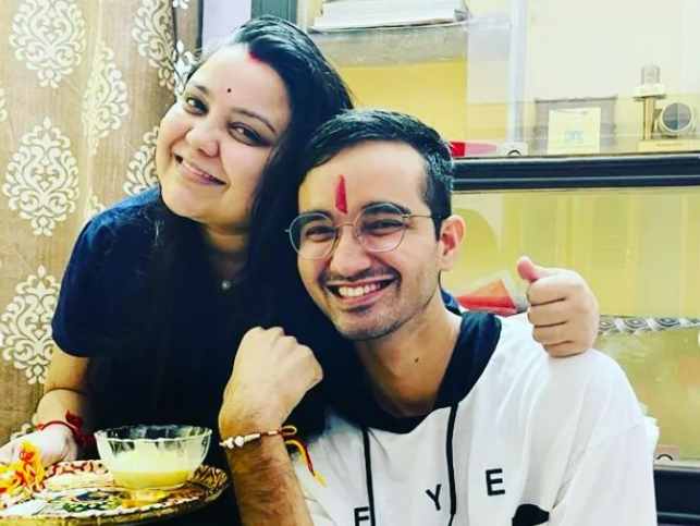 Madhuri Kalal celebrating Rakhi festival with her brother