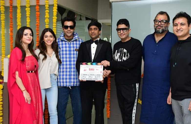 Nidhi Parmar with the main casts of ''Sri'' movie