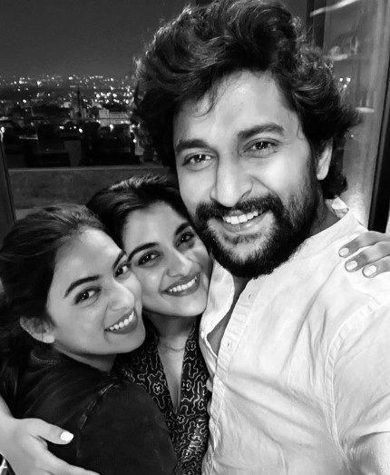 Nivetha Thomas with other co-stars