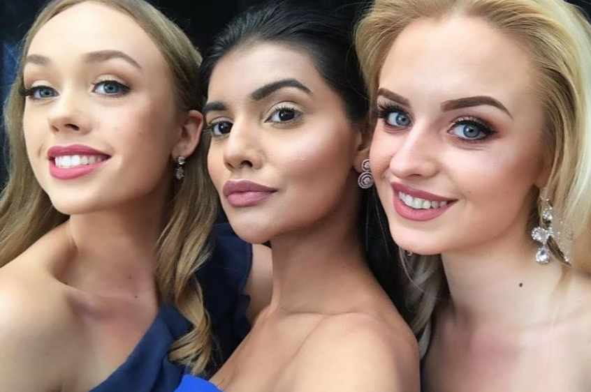 Richa Sinha with two other international models