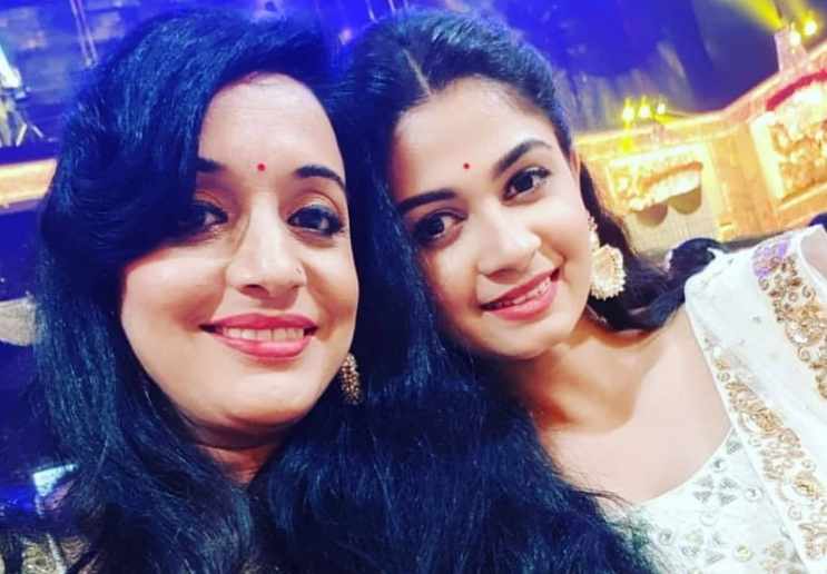 Ruchi Savarn with a fellow actress