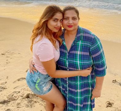 Shivani Narayanan along with her mother Akila Narayanan