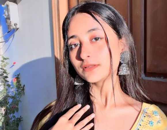 Swara Singh net worth weight height age family parents siblings boyfriend and partner 