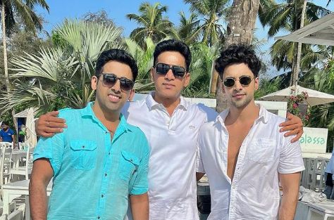 Aakash Ahuja with his father and brother