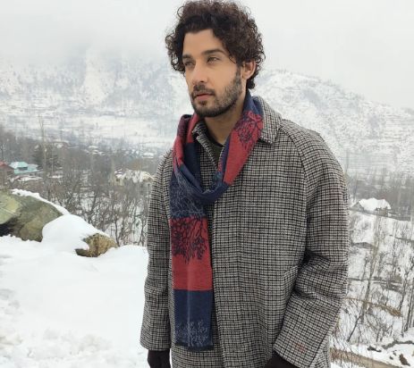 Gautam Vig spending his holidays in Jammu & Kashmir