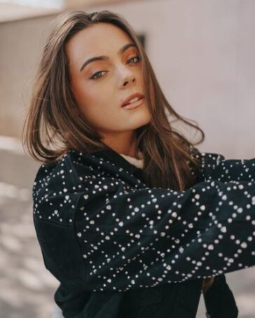 Ava Allan Age, Height, Career, Net Worth, Family, Wiki, Biography