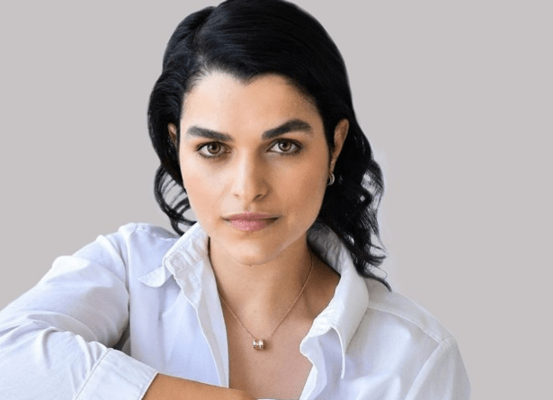 Eve Harlow age height net worth movies Tv shows