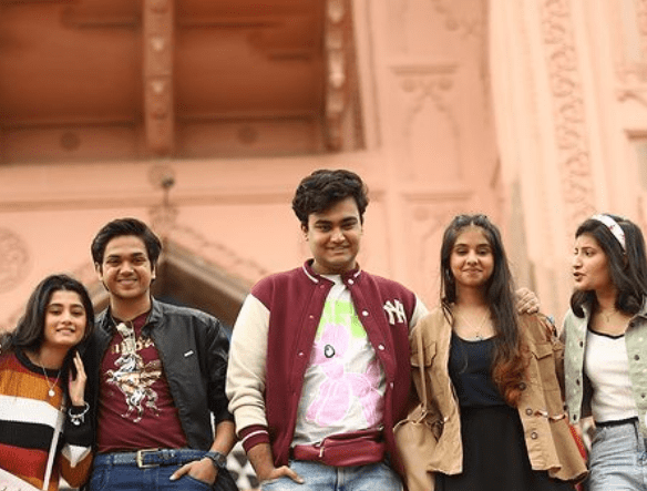 Ashlesha Thakur Instagram boyfriend parents siblings age height net worth 