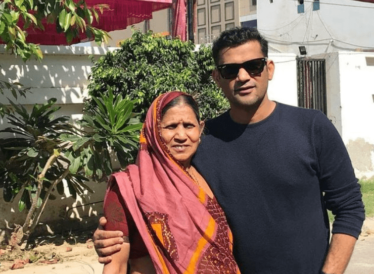 Sohum Shah mother father family parents siblings Instagram age height 