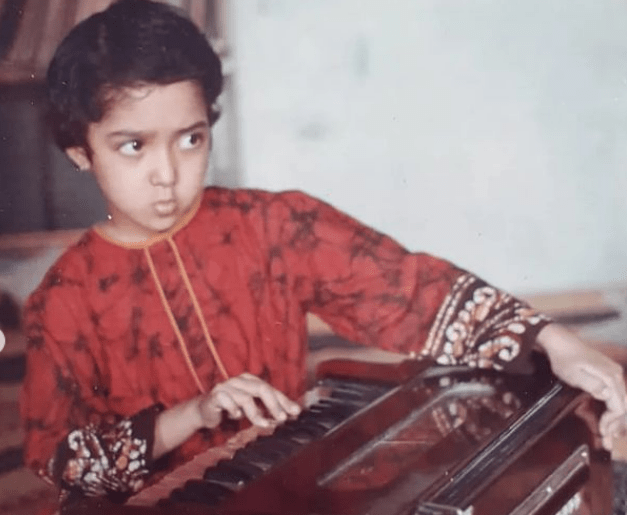 Amrita Chattopadhyay hoichoi height net worth age family parents 