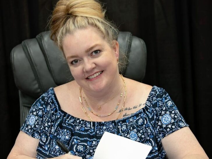 Colleen Hoover Net Worth, Age, Height, Family, Husband, Bio Stark Times