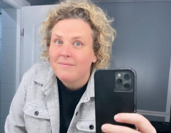 Fortune Feimster Net Worth, Age, Height, Family, Husband | Stark Times